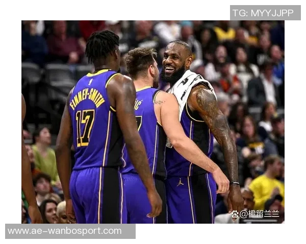 雷迪克透露詹姆斯与教练进行1对1训练或将加入南湾湖人队训练 雷迪克透露詹姆斯与教练进行1对1训练或将加入南湾湖人队训练