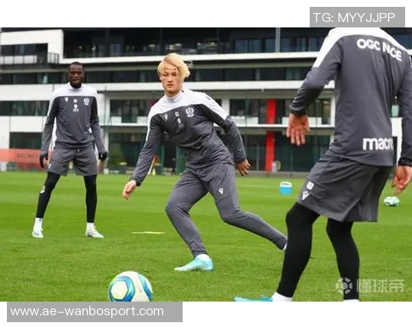 湖人队官推分享客场出发照片即将前往明尼苏达和孟菲斯挑战