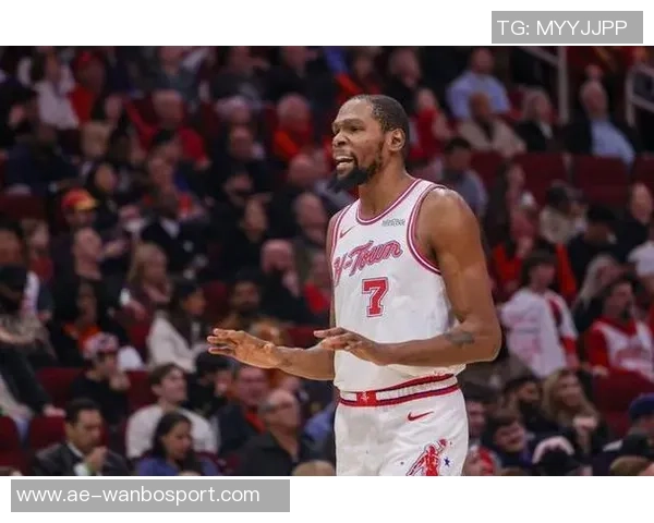 张佳玮分析火箭战术变化KD的威慑力与小贾的完美配合成关键因素 张佳玮分析火箭战术变化KD的威慑力与小贾的完美配合成关键因素