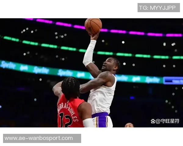 艾顿状态下滑詹姆斯不给球防守频频失误成球队隐患 艾顿状态下滑詹姆斯不给球防守频频失误成球队隐患