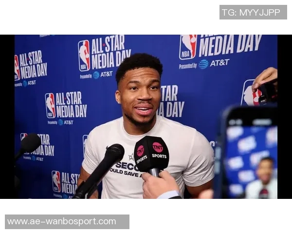 字母哥妻子经过沟通带娃回雅典结束两地分居生活