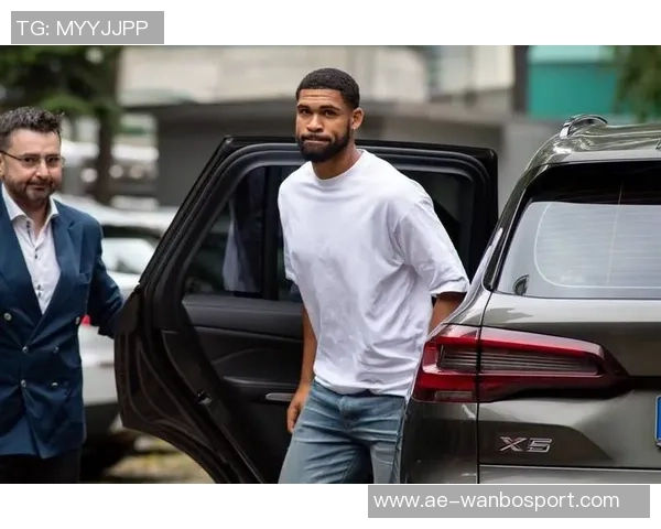 奇克重返英格兰国家队七年后获赠纪念帽子表达喜悦之情